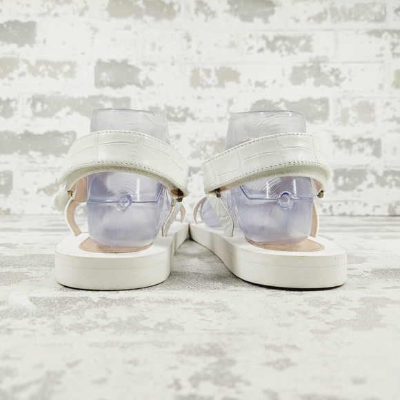 New STUART WEITZMAN Vail Sport Croc-embossed Leather Sandal In White M386 - Picture 6 of 12